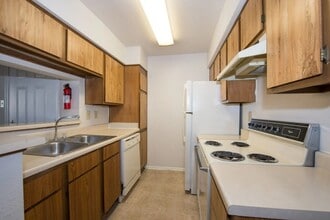 Building Photo - 2215 Chanay Ln
