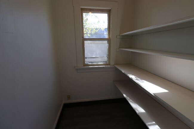 Foto del edificio - 2423 16th St