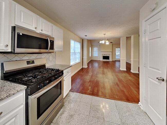 Building Photo - 761 Sugar Oak Ln