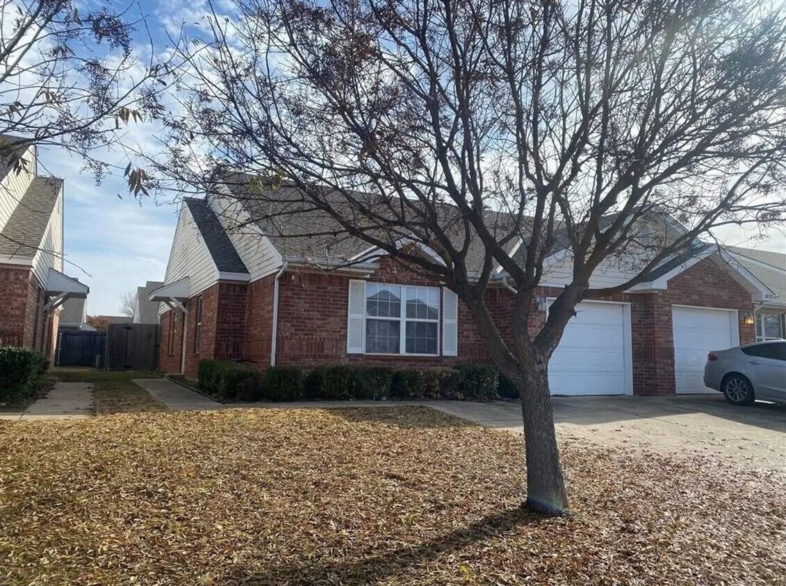 Foto principal - 1913 Leeds Ln