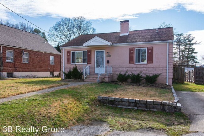 Building Photo - 3 br, 2 bath House - 2979 SHELDON AVE.
