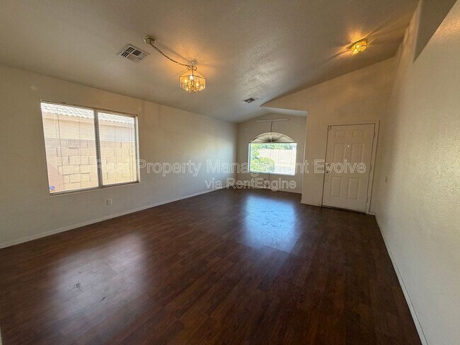 Foto del edificio - 7816 N 54th Ln