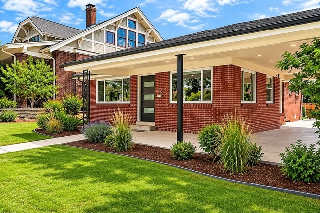 Building Photo - 3 Bed 1 Bath Fully Remodeled Denver Gem