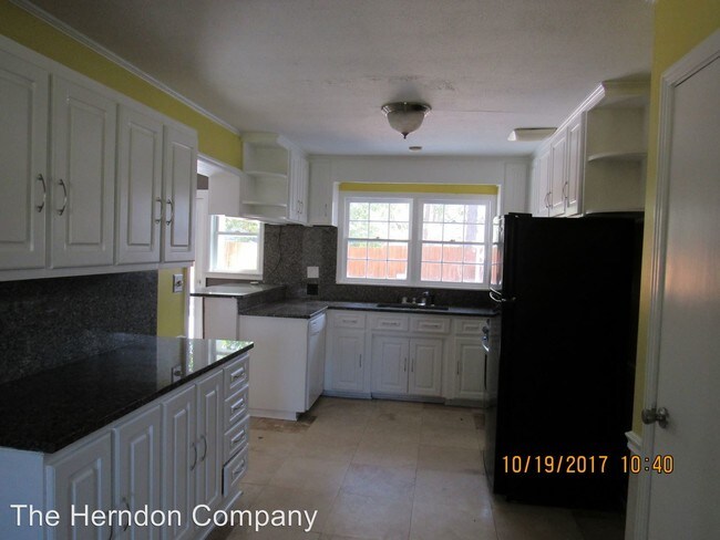 Building Photo - 3 br, 2 bath House - 2205 Slater Street