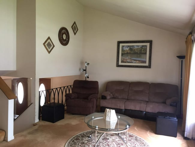 Foto del edificio - 9260 Dee Rd