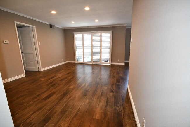 Building Photo - 5003 Tilden Ave