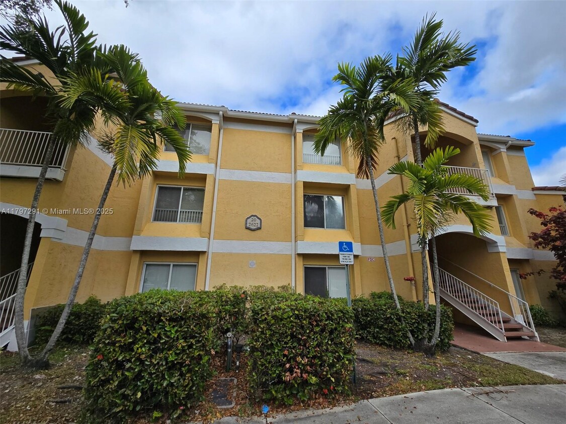 Primary Photo - 2622 NW 33rd St