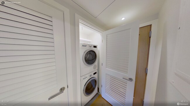 Foto del edificio - 32 Commonwealth Ave