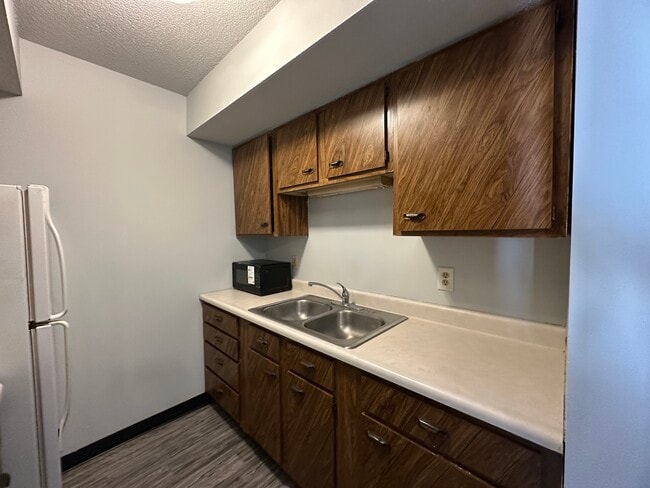 Building Photo - 123-16 Attica-W