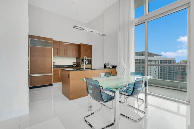 Foto del edificio - 485 Brickell Ave