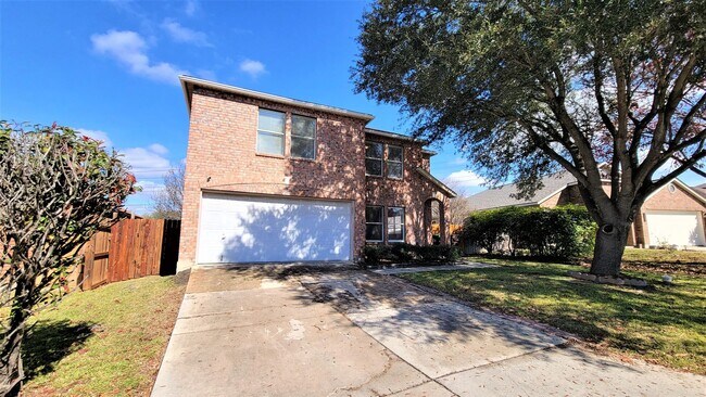 Building Photo - This beautiful home features 5 bedrooms, 2...