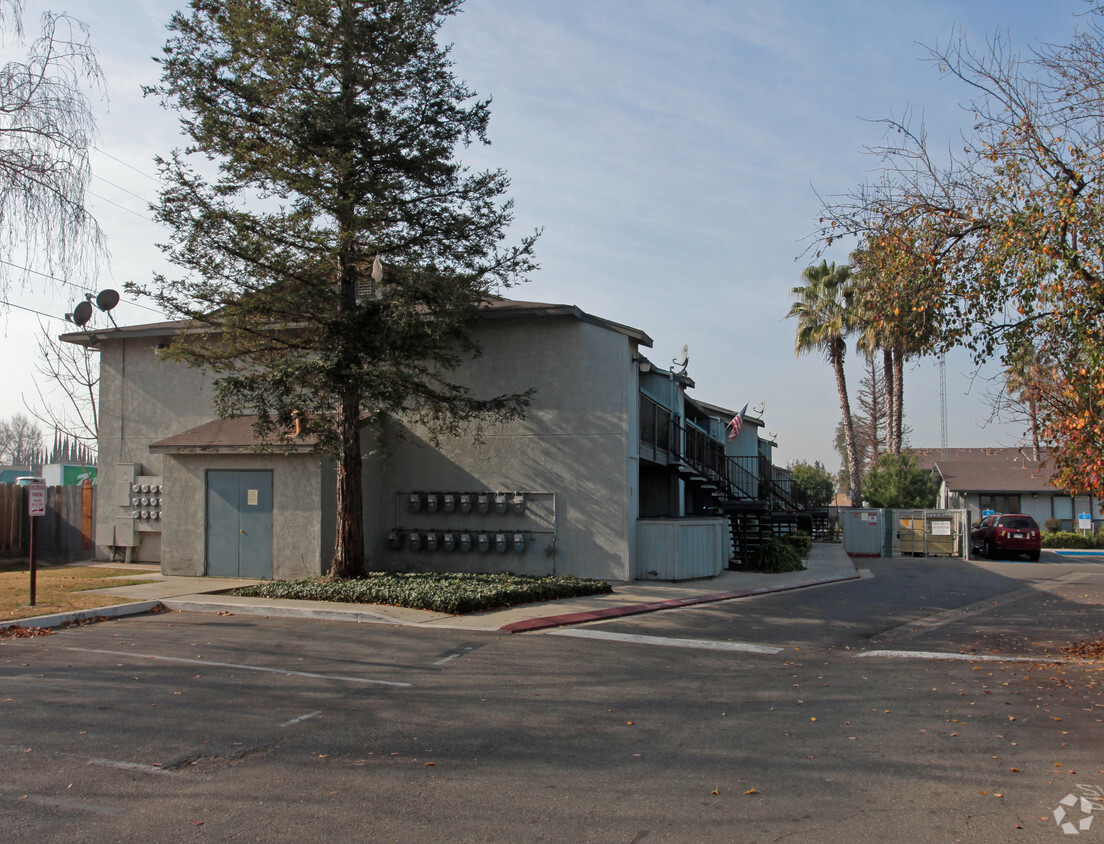 Building Photo - Sierra View Apartments