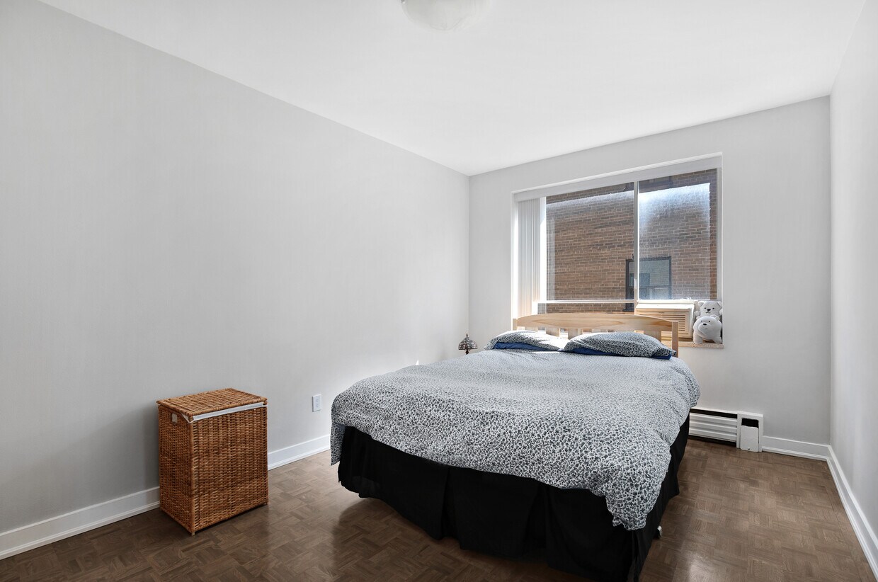 Photo du bâtiment - 151 St George St