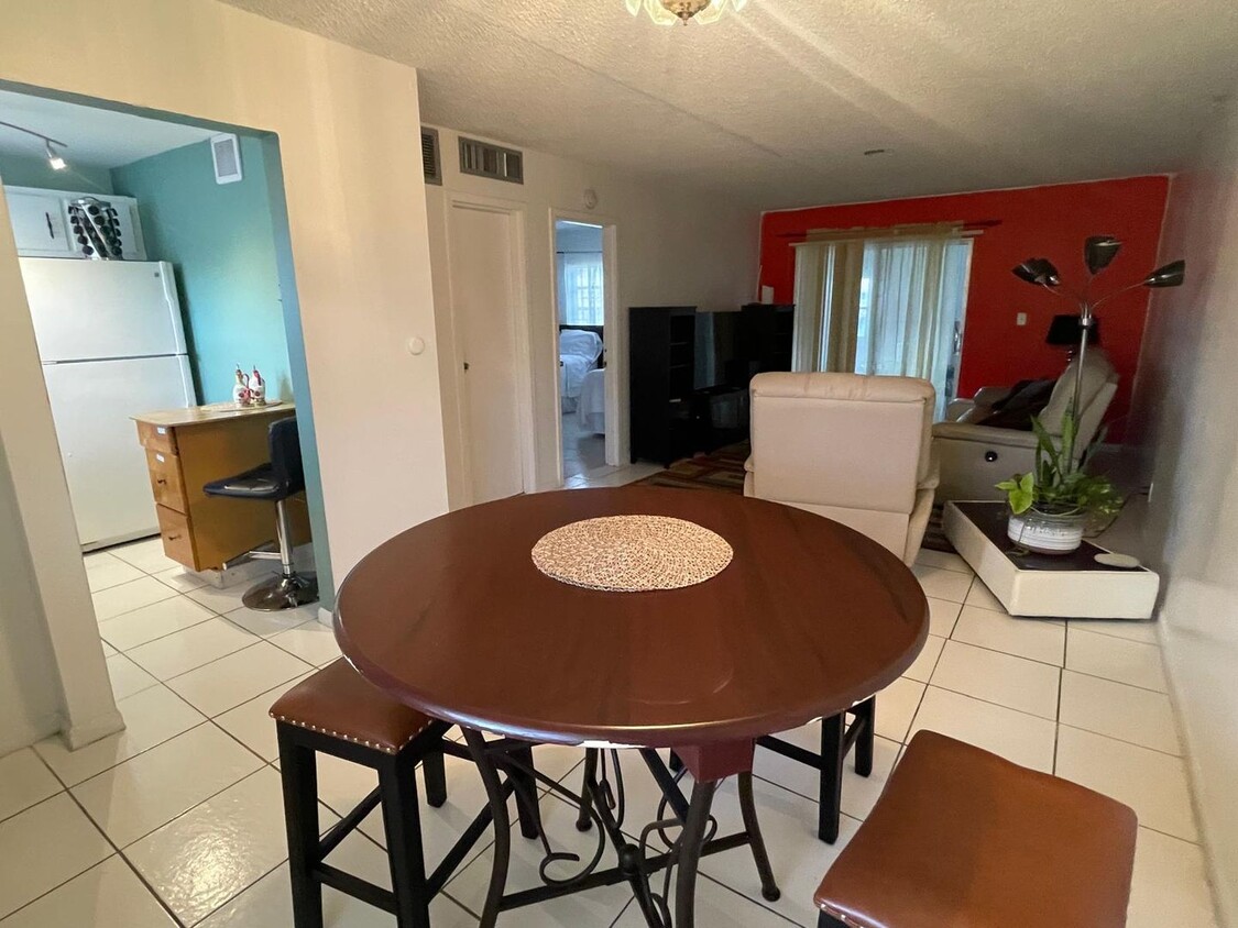 Foto del edificio - Charming Unit Apartment in Lauderhill