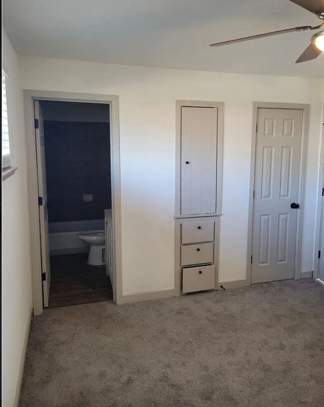 Foto del edificio - 413 Prairie Rd