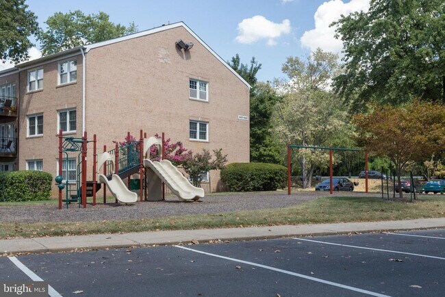 Foto del edificio - 9479 Fairfax Blvd