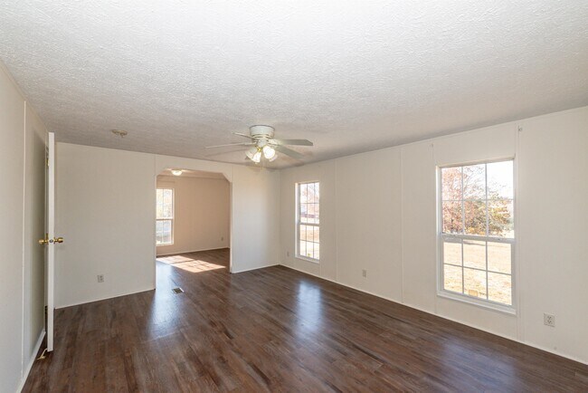 Building Photo - 530 Odell Rd