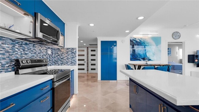 Foto del edificio - 7929 West Dr