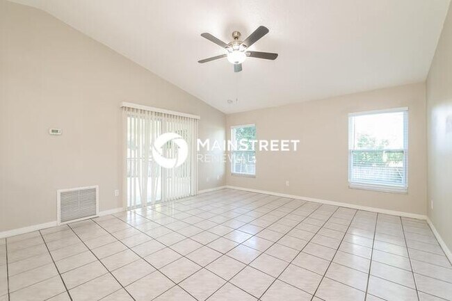 Foto del edificio - 3 Bedroom Pet-Friendly Home in ORLANDO, FL with Main Street Renewal