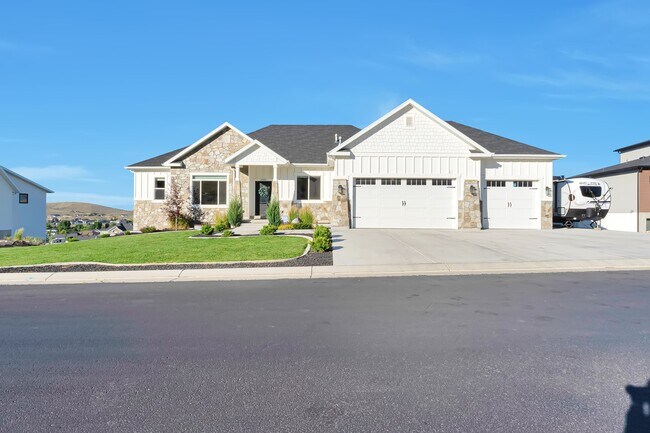 Building Photo - 2346 Patriot Dr