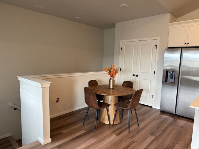 Foto del edificio - 2296 Setting Sun Dr