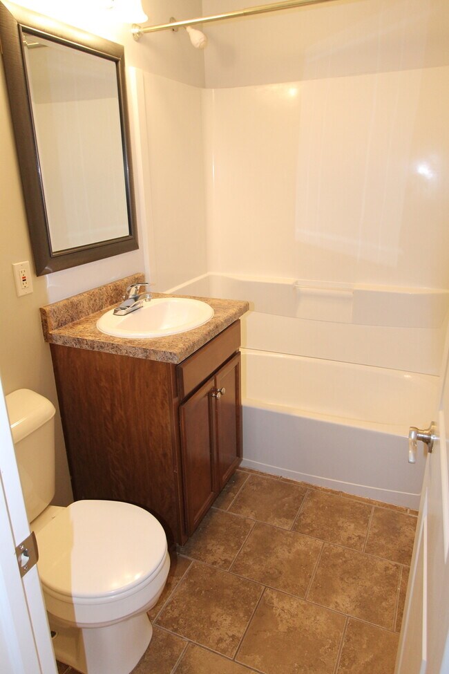 Foto del edificio - Awesome with updates! 3 bedroom with garag...