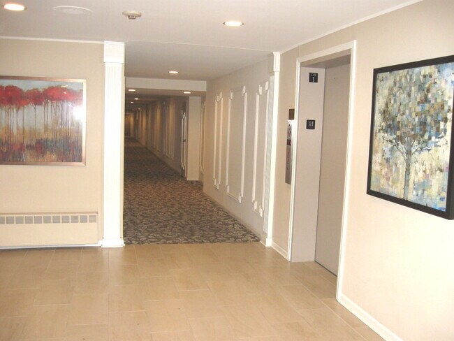 Foto del edificio - 2020 Chestnut Ave