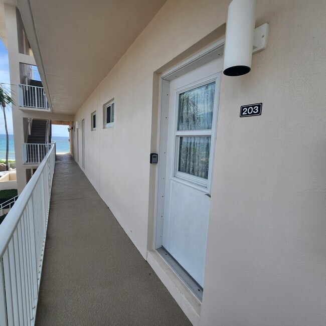 Building Photo - 3851 N Ocean Blvd