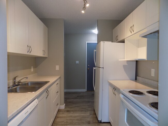 Photo du bâtiment - 8111-8196 StreetBlock B - 333