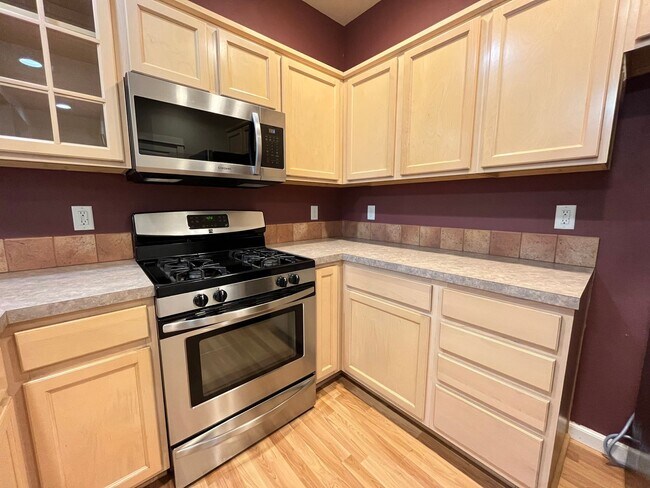 Foto del edificio - Charming West Portland Park 3 Bed + Den 2....