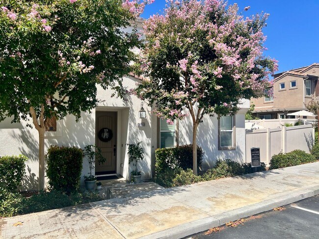 Foto del edificio - **Fully Furnished 3-Bedroom Home in Temecu...