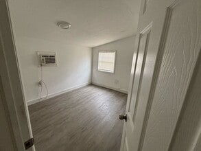 Building Photo - 701 N J St