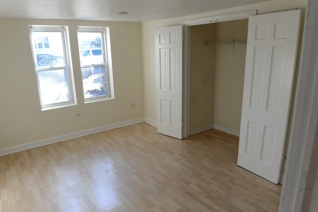 Building Photo - 502 W 45th St