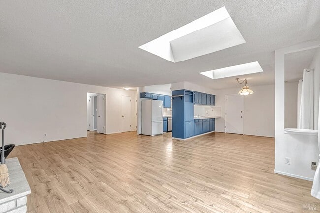 Building Photo - 1520 Hexem Ave