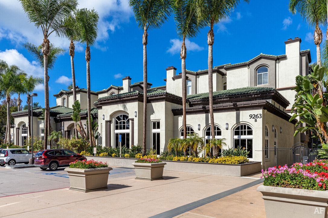 Complex Entrance - 4155 Executive Dr