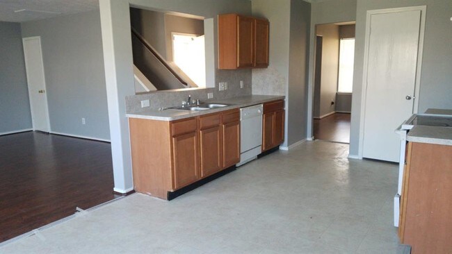 Building Photo - 21218 Grand Linden Ct