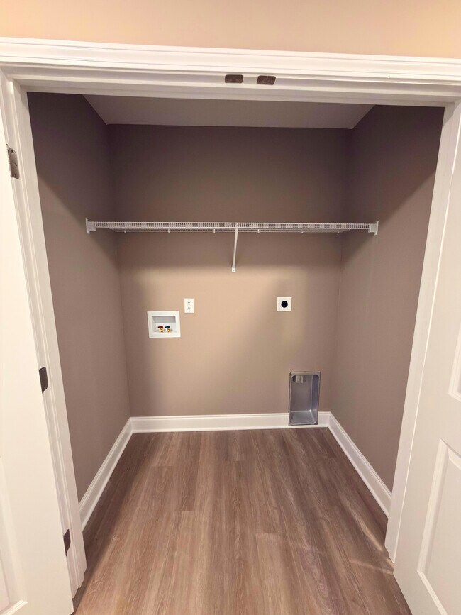 Foto del edificio - 7314 Woodpecker Wy