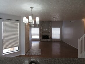 Building Photo - 12824 Westpark Dr