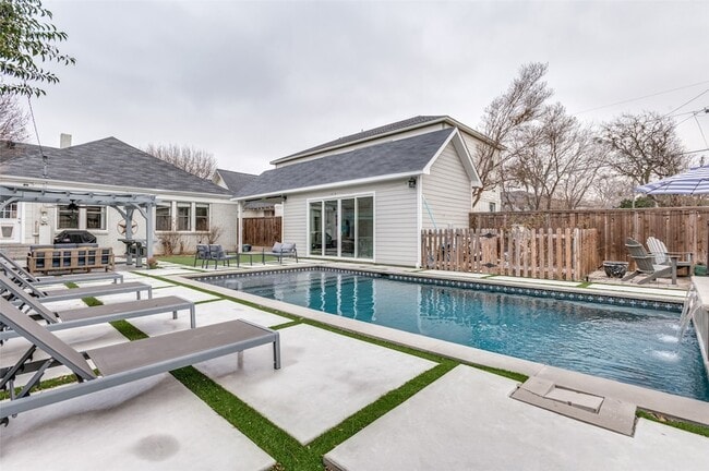 Photo - 5146 Goodwin Ave House