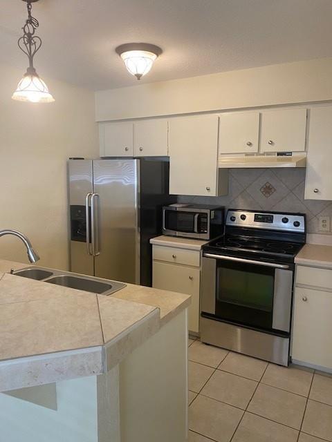 Foto del edificio - 6910 Hart Ln