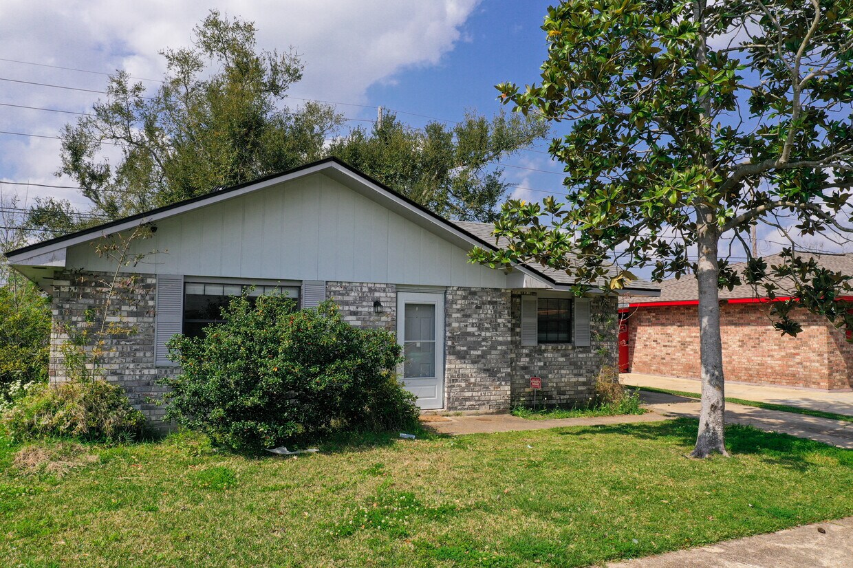 1409 Yorktowne Dr, LaPlace, LA 70068 House Rental in LaPlace, LA