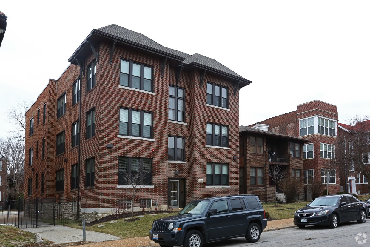 Primary Photo - 726 Westgate