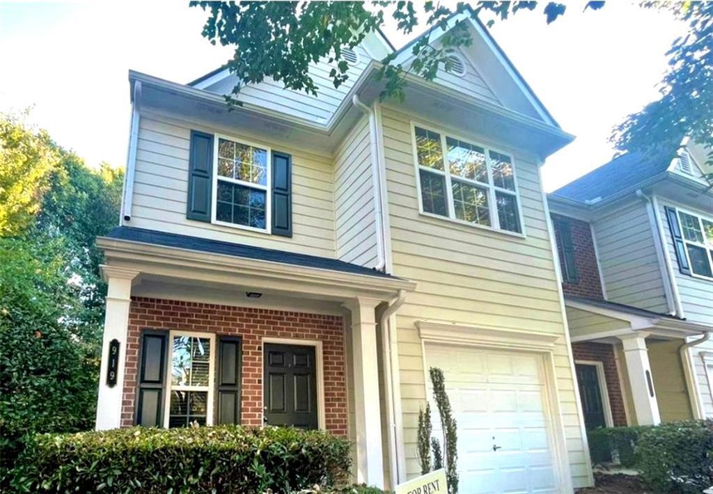 Foto principal - 919 Magnolia Leaf Dr