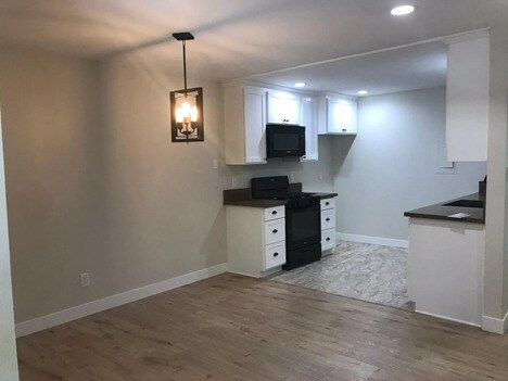 Foto del edificio - 3414 Jasmine Ave