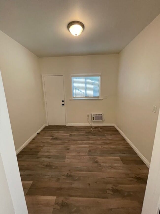 Foto del edificio - 524 Lincoln Ave.