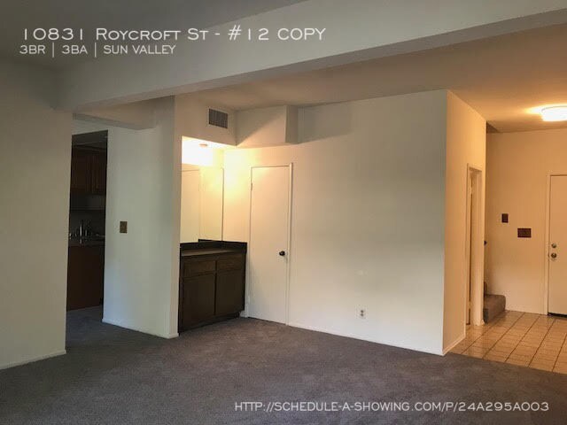 Foto del edificio - 10831 Roycroft St