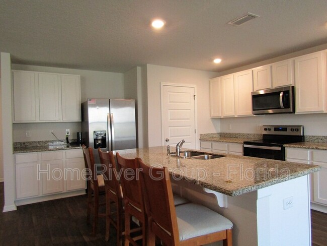Foto del edificio - 5578 Guinevere Ln