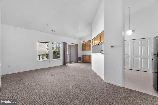 Foto del edificio - 8200 Blue Heron Dr