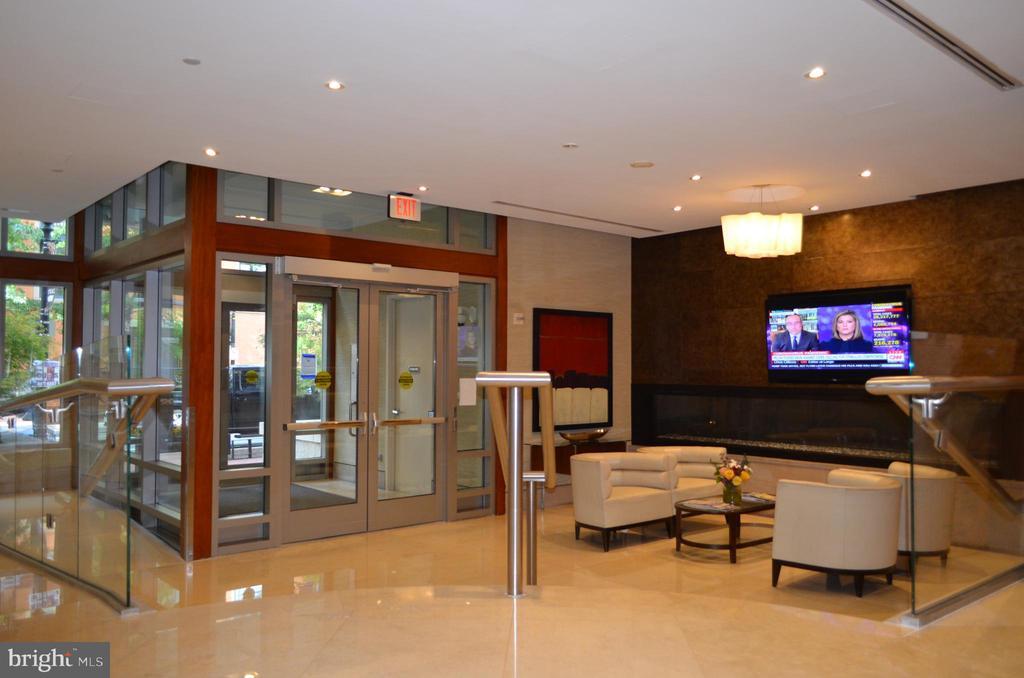 Foto principal - 811 4th St NW