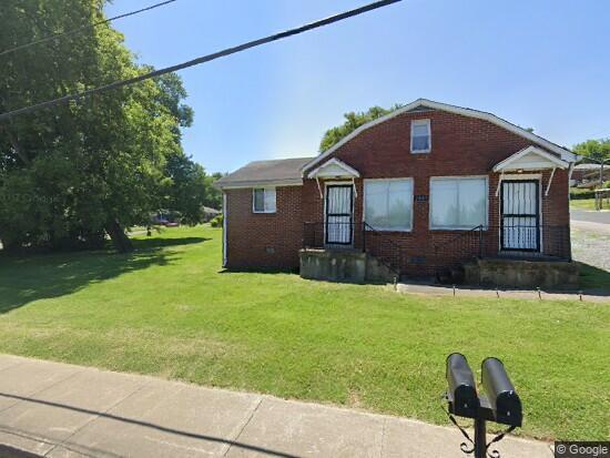 Primary Photo - 3401 Albion St